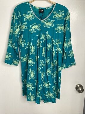 Teal Floral V-Neck Tunic M